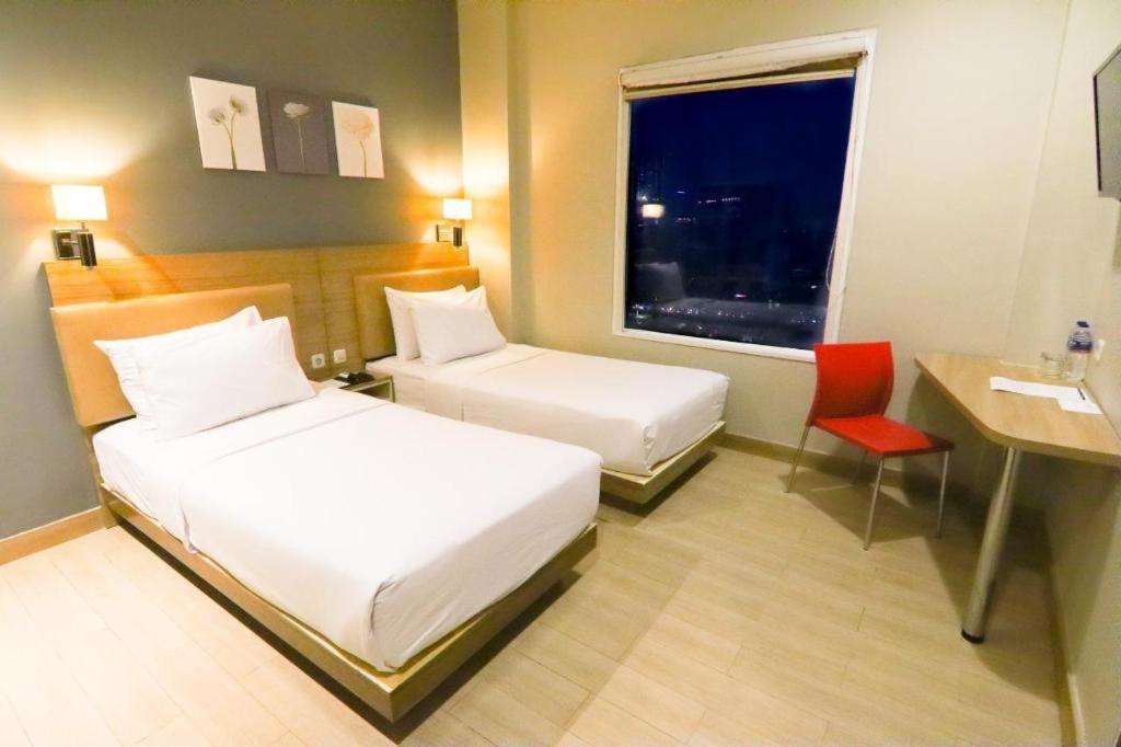 U Stay Hotel Mangga Besar Jakarta Exterior foto